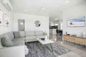 Tranquil 4-Bed Oasis with Garden & BBQ